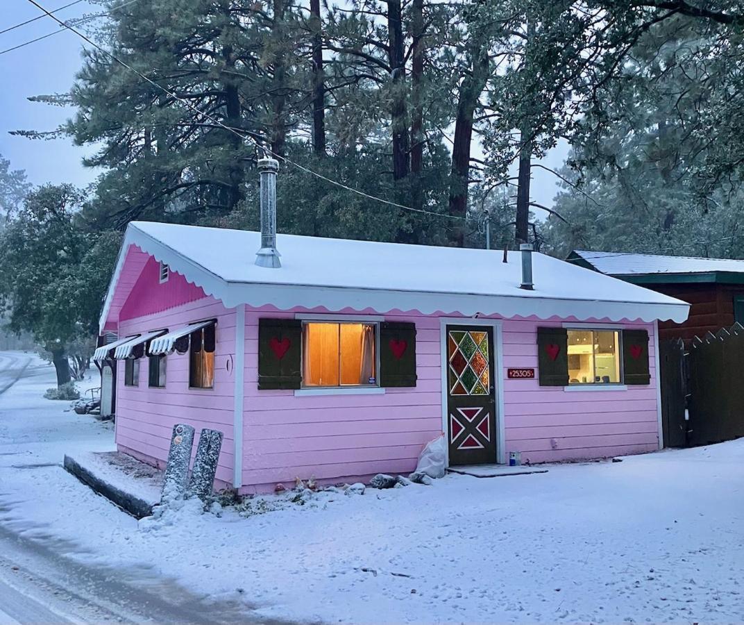 Storybook Village Pine Cove Exterior photo
